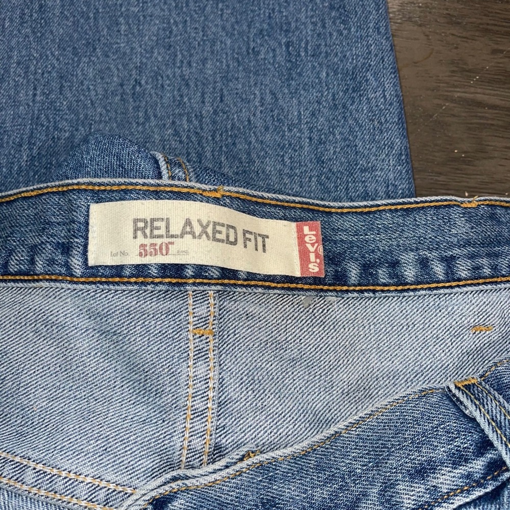 Levi's Mens 44x34 Blue 550 Relaxed Fit Tapered Leg Denim Jeans - Picture 6 of 7